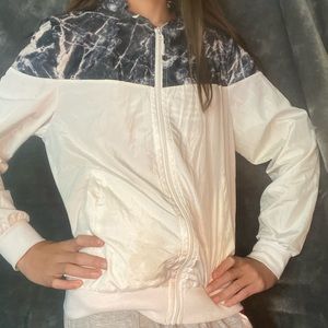 Medium windbreaker marble design